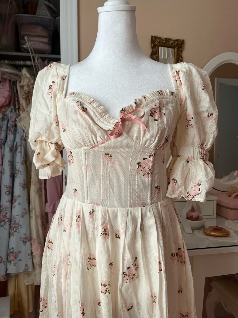 Cream Floral Maxi Dress with Pink Accents and Puff Sleeves - Picture 2 of 5